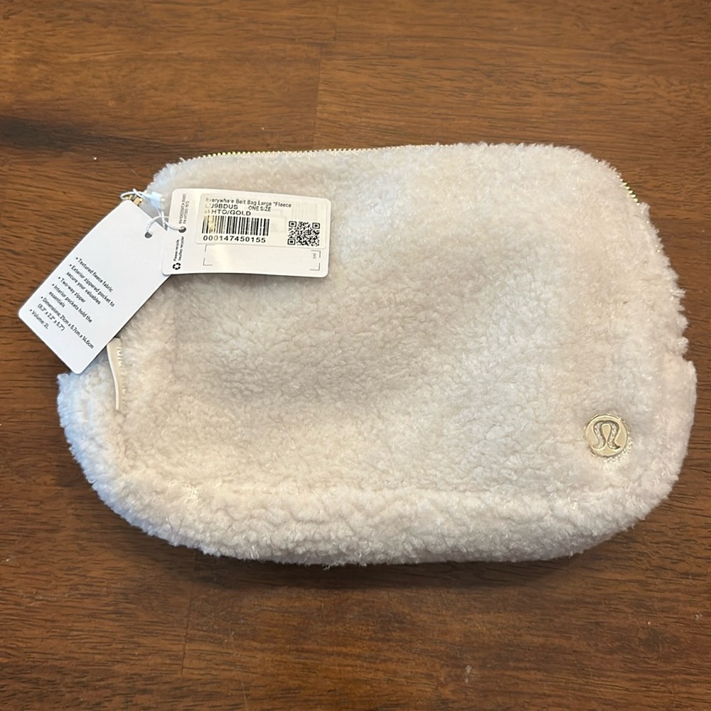 Lululemon Everywhere Belt Bag - Large, Fleece